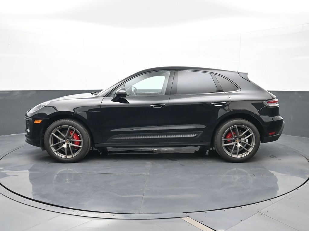 Certified 2023 Porsche Macan S AWD/4WD image 2