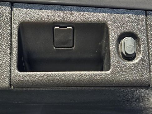 Used 2018 GMC Yukon Denali w/ Open Road Package image 12