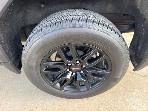 Used 2025 GMC Sierra 1500 Elevation w/ Preferred Package AWD/4WD image 14