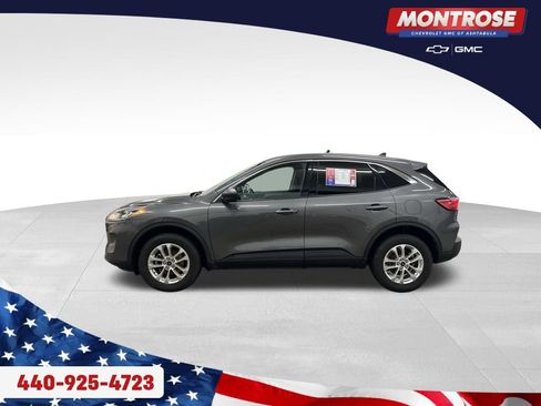 Used 2022 Ford Escape SE w/ Cold Weather Package image 2