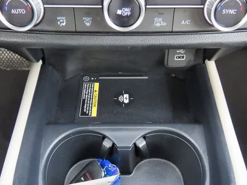 Used 2023 Honda HR-V EX-L image 21