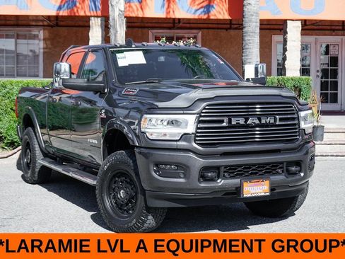 Used 2022 RAM 2500 Laramie AWD/4WD image 2