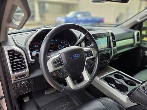 Used 2019 Ford F350 Lariat w/ Lariat Ultimate Package image 13