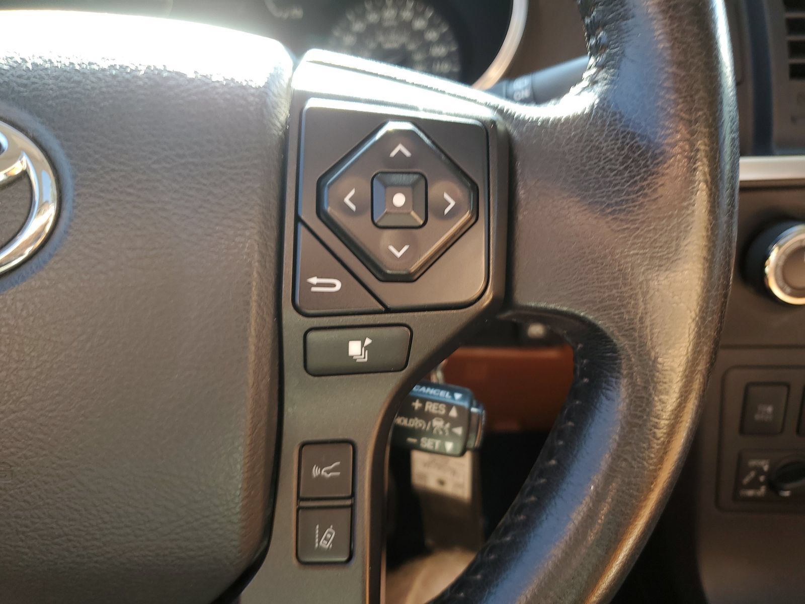 Used 2019 Toyota Sequoia Platinum AWD/4WD image 23