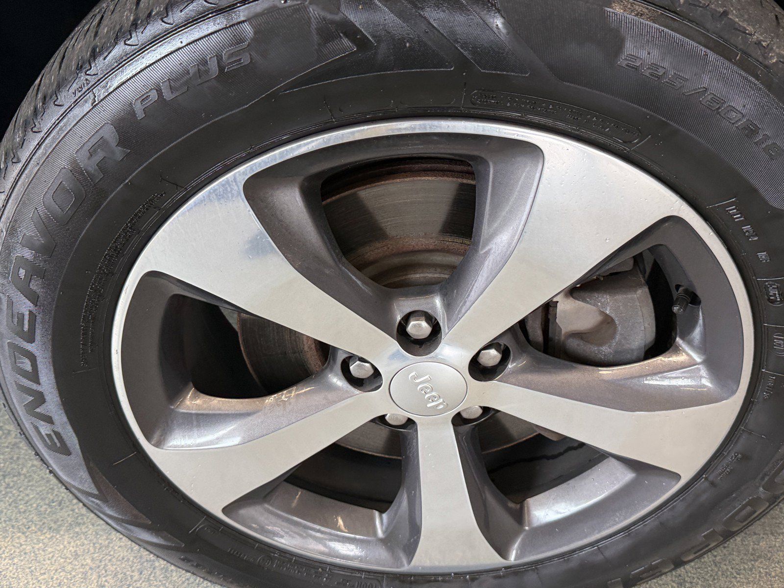 Used 2019 Jeep Cherokee Limited AWD/4WD image 35