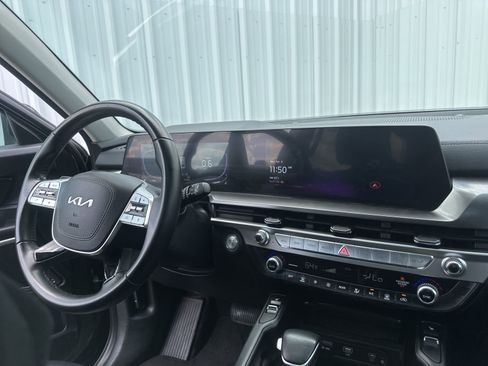 Used 2025 Kia Telluride S FWD image 19