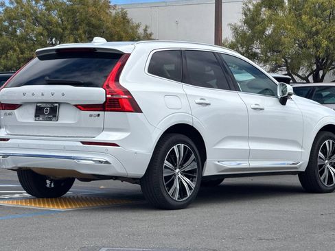 Used 2023 Volvo XC60 B5 Plus w/ Protection Package Premier AWD/4WD image 2