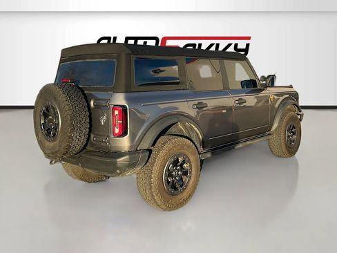 Used 2021 Ford Bronco Badlands image 7