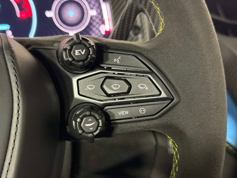 Used 2025 Lamborghini Revuelto AWD/4WD image 42