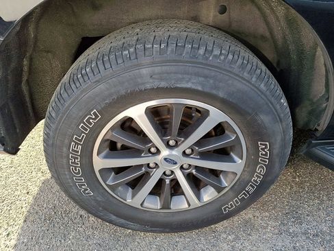 Used 2019 Ford Expedition XL image 6