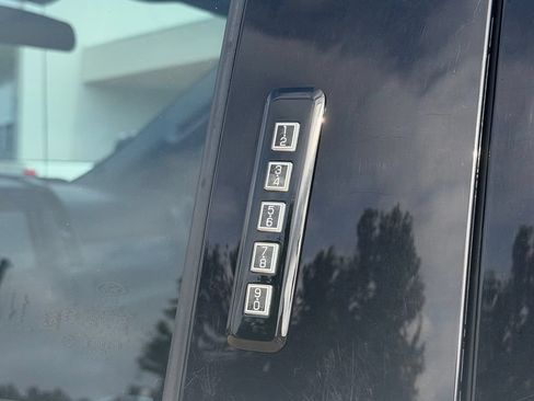 Used 2021 Ford F250 XLT w/ XLT Premium Package AWD/4WD image 14