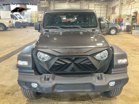 Used 2024 Jeep Wrangler Sport S image 16