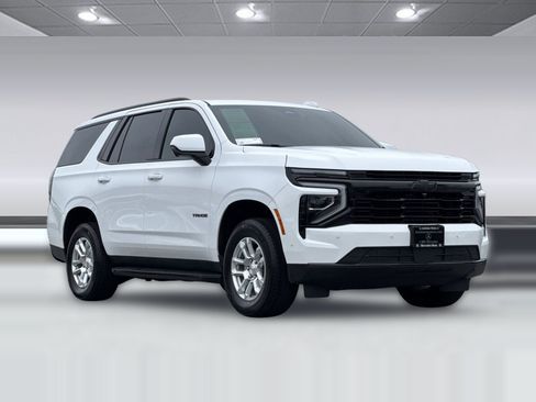 Used 2025 Chevrolet Tahoe LS RWD image 6