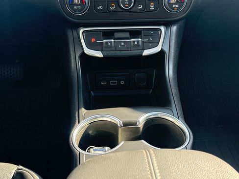 Certified 2024 GMC Terrain SLT w/ Infotainment Package II AWD/4WD image 22