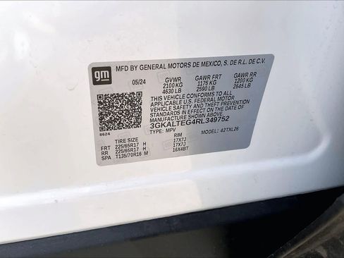 Used 2024 GMC Terrain SLE image 34