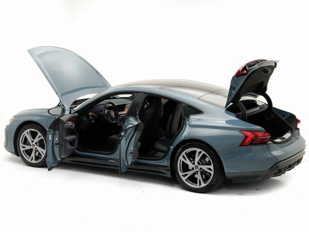 Used 2022 Audi e-tron GT Premium Plus AWD/4WD image 27