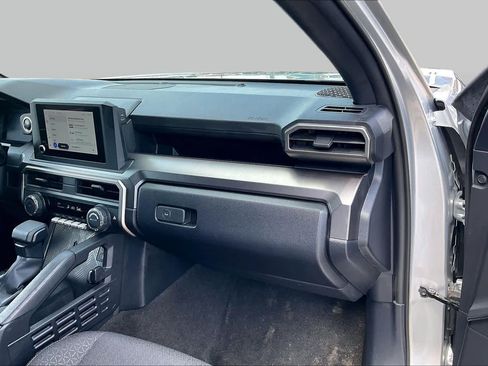 Used 2025 Toyota 4Runner SR5 AWD/4WD image 18