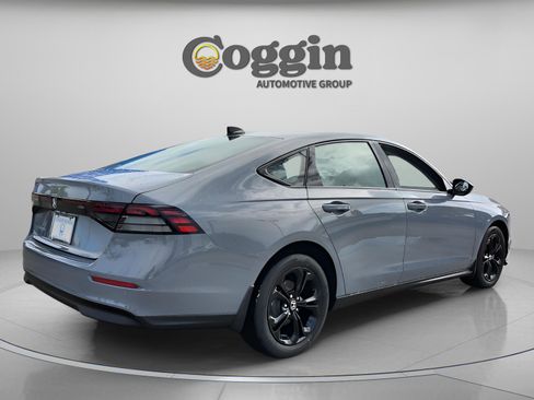 New 2025 Honda Accord SE image 5