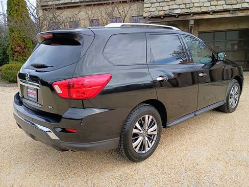 Used 2020 Nissan Pathfinder SL image 14