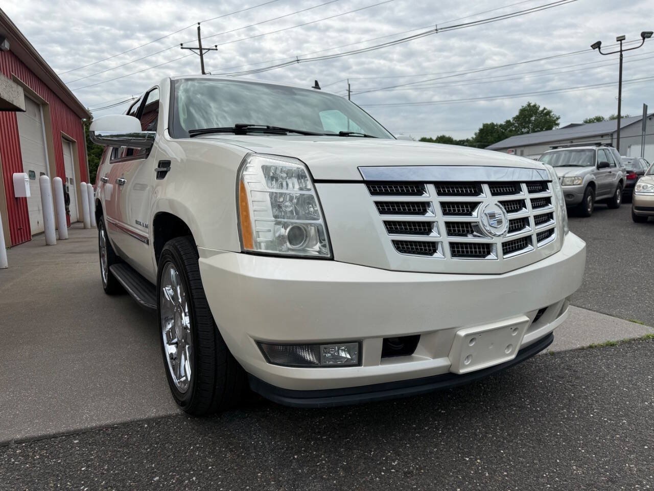Used 2008 Cadillac Escalade AWD image 4