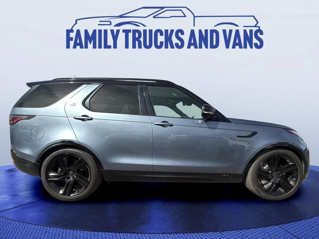 Used 2022 Land Rover Discovery HSE R-Dynamic AWD/4WD image 6