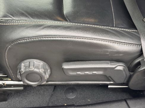 Used 2022 Jeep Wrangler Unlimited Sahara w/ Cold Weather Group image 7