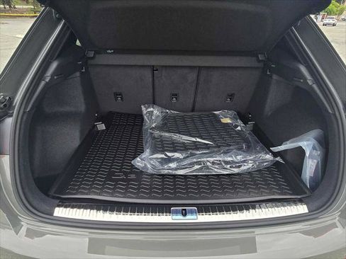 Certified 2025 Audi Q3 2.0T Premium Plus w/ Premium Plus Package image 17