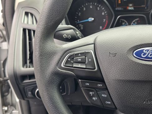 Used 2018 Ford Focus SE FWD image 26