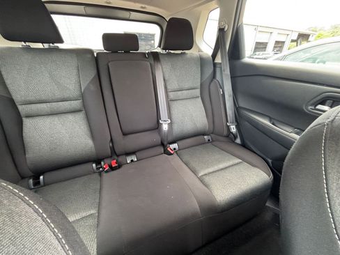 Used 2025 Nissan Rogue SV FWD image 38