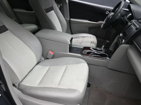 Used 2013 Toyota Camry XLE w/ Leather Pkg FWD image 22