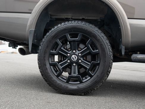 Used 2018 Nissan Titan Platinum Reserve w/ Platinum Utility Package AWD/4WD image 13