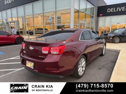 Used 2015 Chevrolet Malibu LT FWD image 3