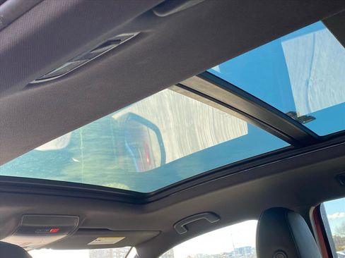 Used 2021 Volkswagen Atlas Cross Sport SE w/ Panoramic Sunroof Package image 19