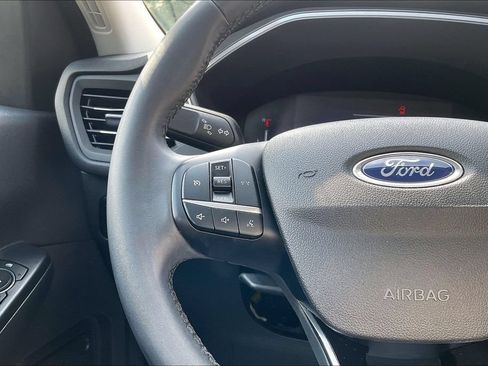 Used 2020 Ford Explorer XLT w/ Equipment Group 202A AWD/4WD image 17