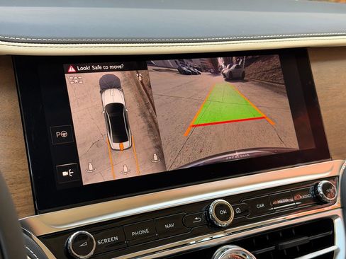 New 2026 Bentley Flying Spur Azure image 23