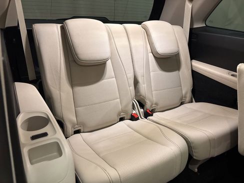 Used 2022 Mercedes-Benz GLS 450 4MATIC image 22