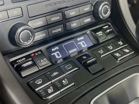 Certified 2018 Porsche 911 Carrera 4 GTS image 18