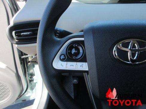 Used 2016 Toyota Prius Two image 32