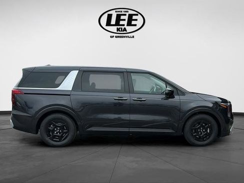 New 2026 Kia Carnival FWD image 8