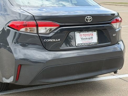 Used 2025 Toyota Corolla LE FWD image 6