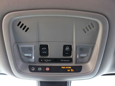 Used 2020 Chevrolet Malibu LT FWD image 46