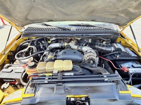 Used 2001 Ford F350 XL image 16