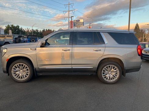 Certified 2023 GMC Yukon SLT w/ SLT Premium Package image 8