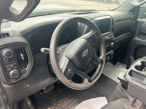Used 2022 Chevrolet Silverado 1500 Custom Trail Boss AWD/4WD image 9