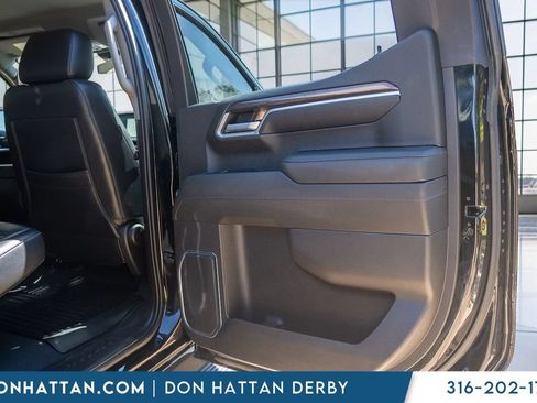Used 2022 Chevrolet Silverado 1500 RST w/ Z71 Off-Road Package AWD/4WD image 26