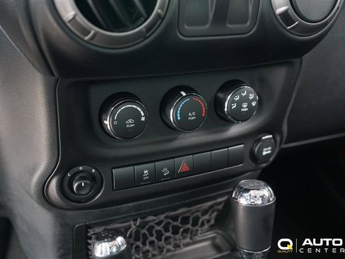 Used 2018 Jeep Wrangler Sport image 18