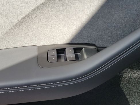 Used 2025 Tesla Model 3 Long Range image 26