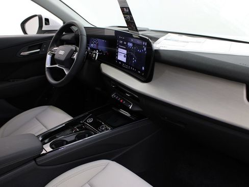 New 2026 Audi Q3 quattro 2.0T AWD/4WD image 26