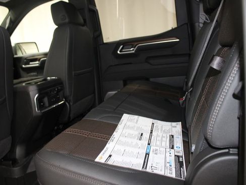 New 2026 Chevrolet Silverado 1500 High Country AWD/4WD image 32