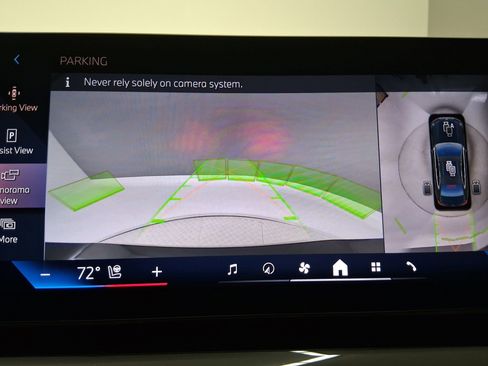 New 2026 BMW 530i w/ Convenience Package RWD image 25